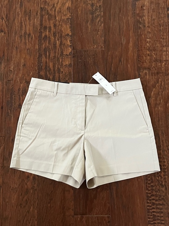 Ann Taylor Pants - NWT! Ann Taylor Devin City Short in Tan/Beige